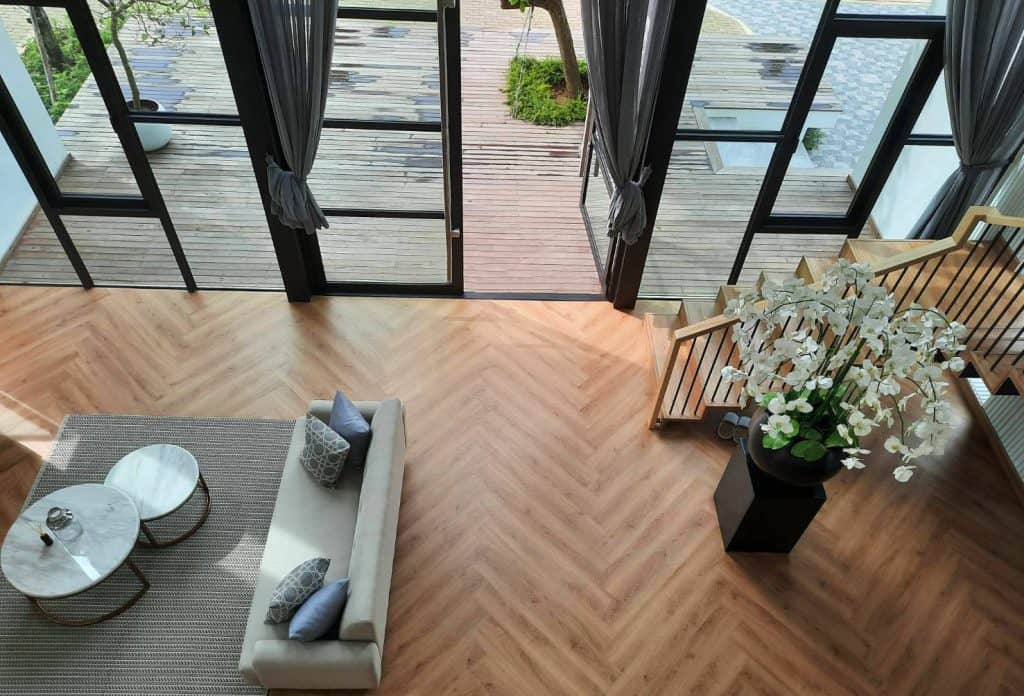 6 เหตุผลที่คุณควรใช้! กระเบื้องยางลายไม้ ในบ้านของคุณ!