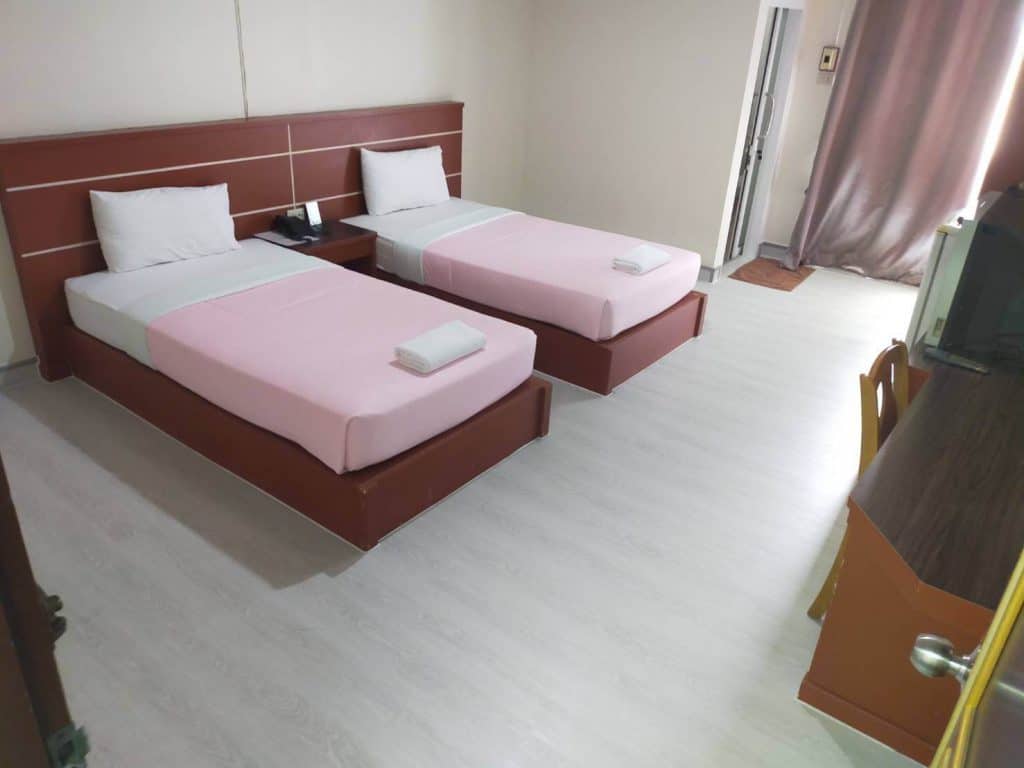 ผลงาน โรงแรม เจอาร์ดี แกรนด์เพลส