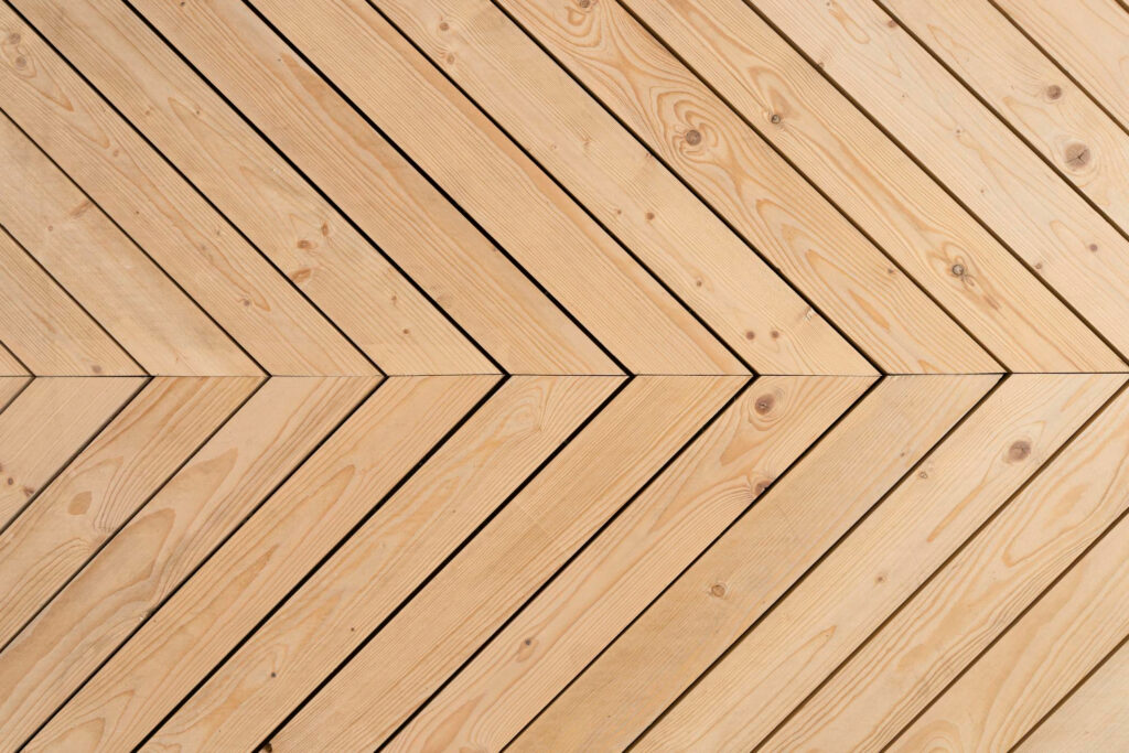 กระเบื้องลายก้างปลา ดีไหม ปูยากหรือป่าว